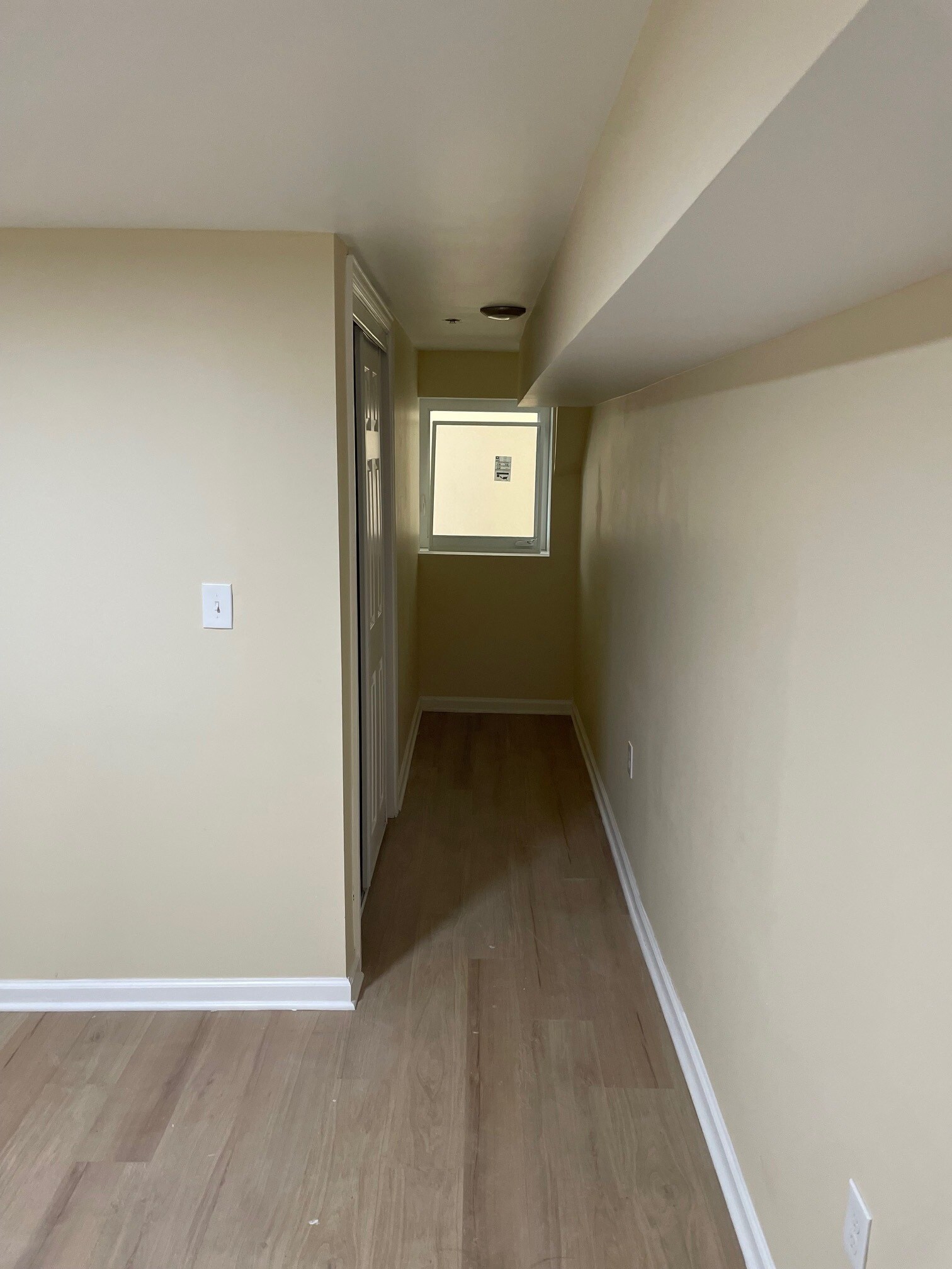 Building Photo - 529 Irving St NW