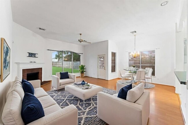 Building Photo - 12214 Elk Meadow Dr