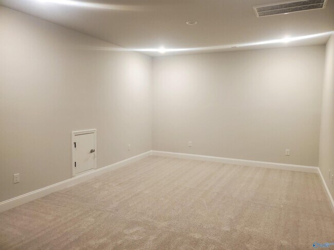 Building Photo - 113 Moss Brk Ln