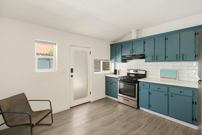 Building Photo - 3501 N Figueroa St