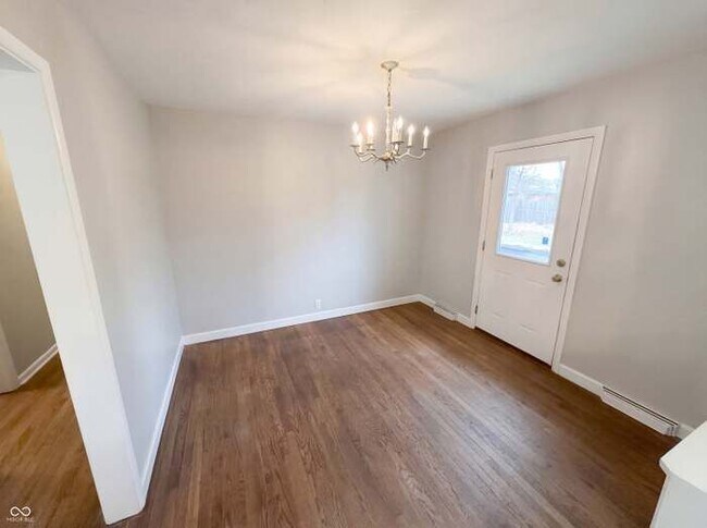 Building Photo - 10209 Broadway St