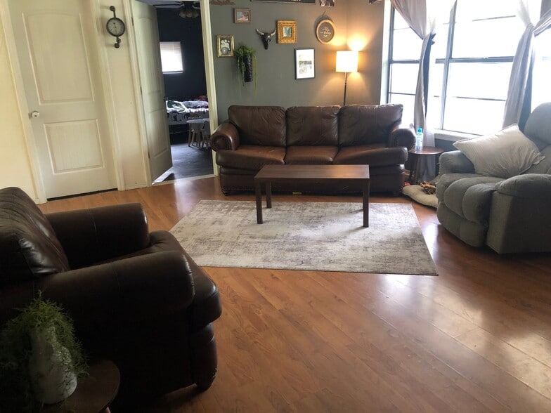 Building Photo - 403 Betty Jean Ave