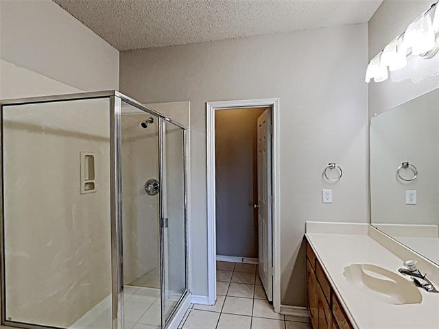 Building Photo - 643 Big Oak Ct