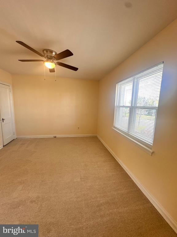 Building Photo - 3433 Clay St NE