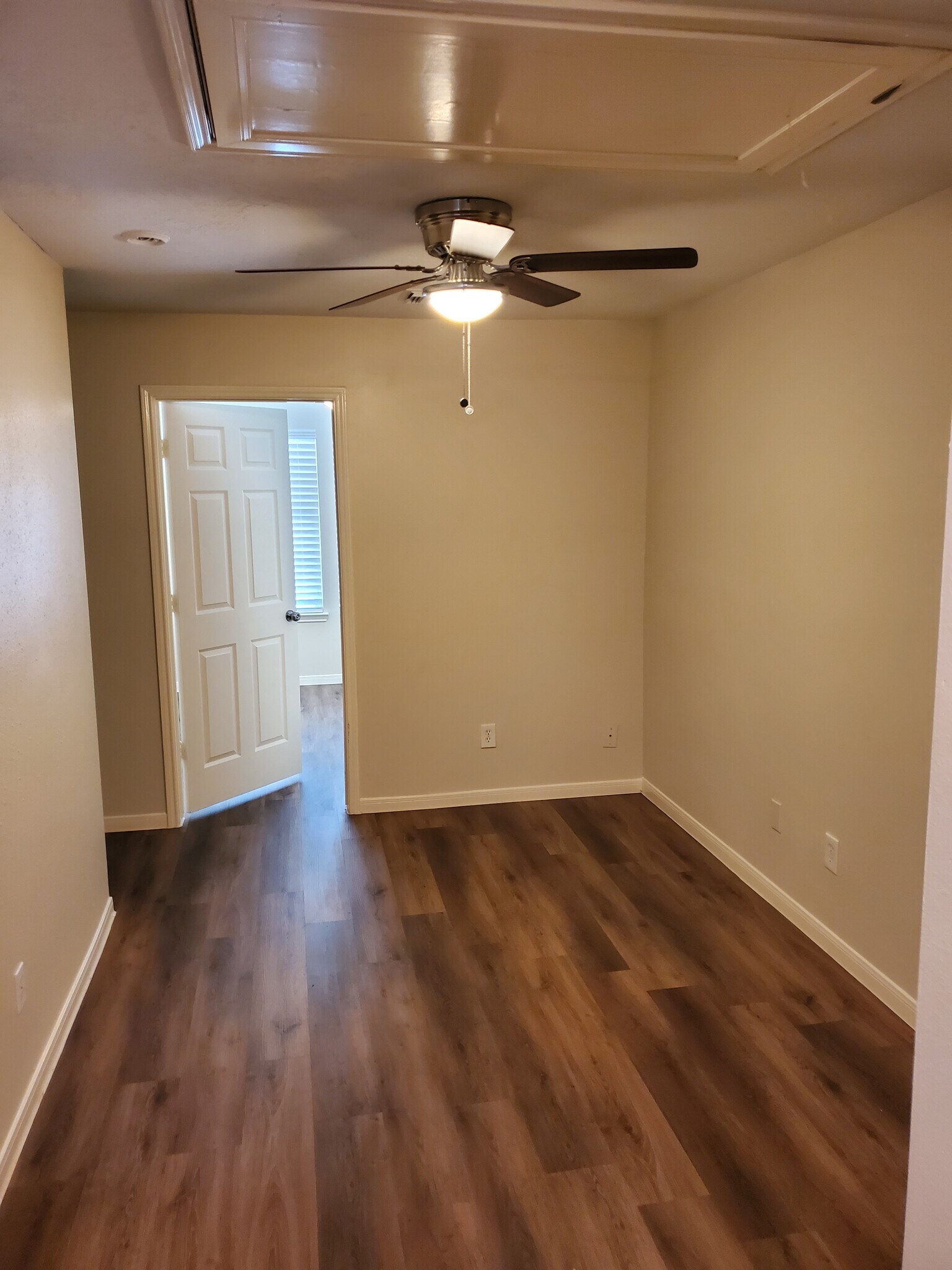 Secondary Living Space - 3725 Amos St