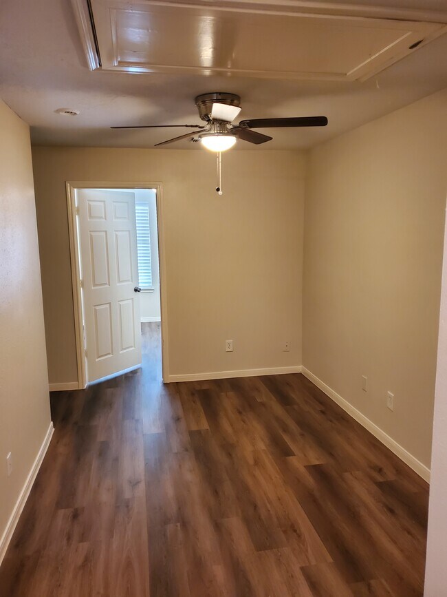 Secondary Living Space - 3725 Amos St