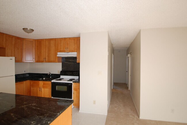 Building Photo - 1219-1219 Kuokoa St