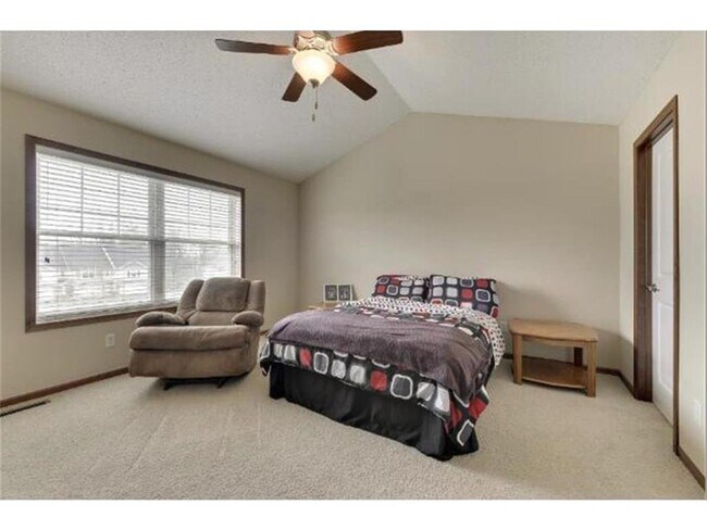 Building Photo - 16709 50th Ct N