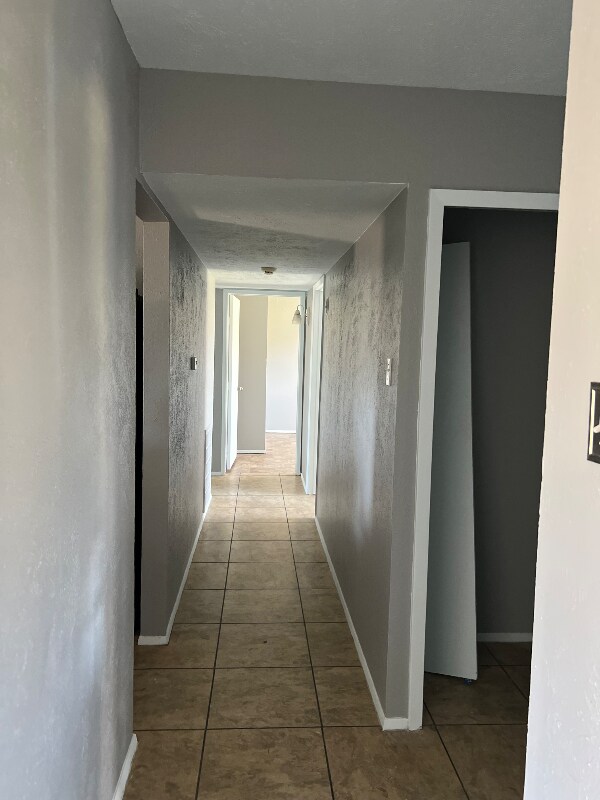 Building Photo - 5329 Knox Dr