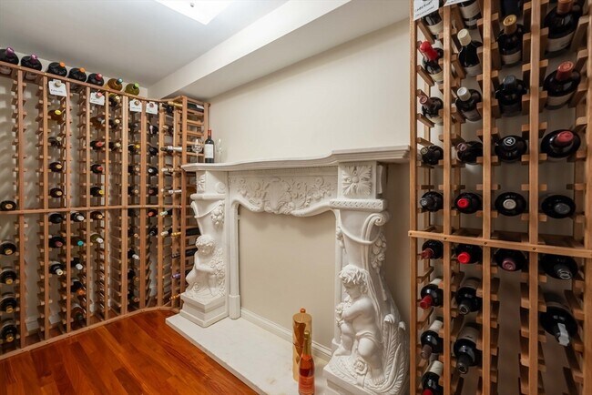 Building Photo - 16 Meriam St