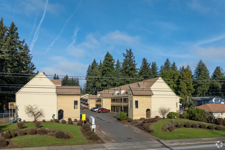 Exterior - Windsor Court Apartments