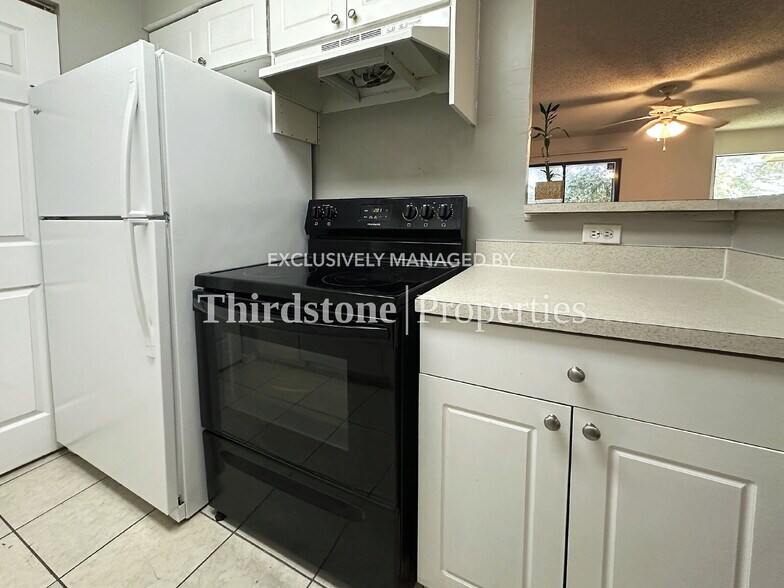 Building Photo - 10200 Belle Rive Blvd