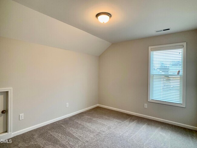 Building Photo - 130 Henhouse Ct