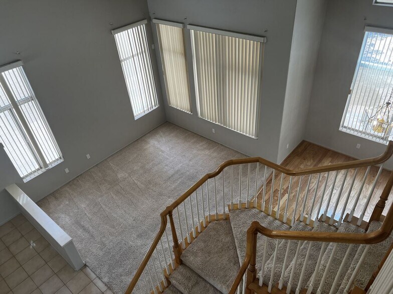 Building Photo - 8327 San Ramon Dr