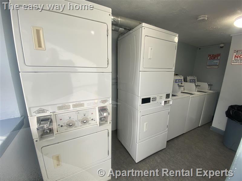 Building Photo - 180 N Beacon St