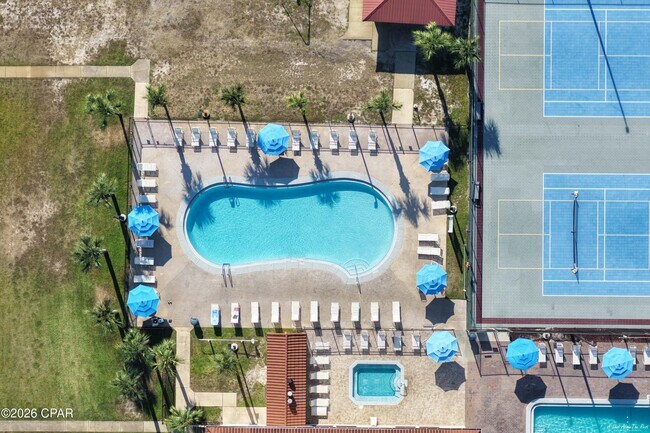 Building Photo - 17462 Front Beach Rd