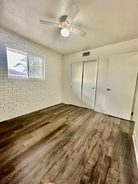 Building Photo - 3262 Wyoming St