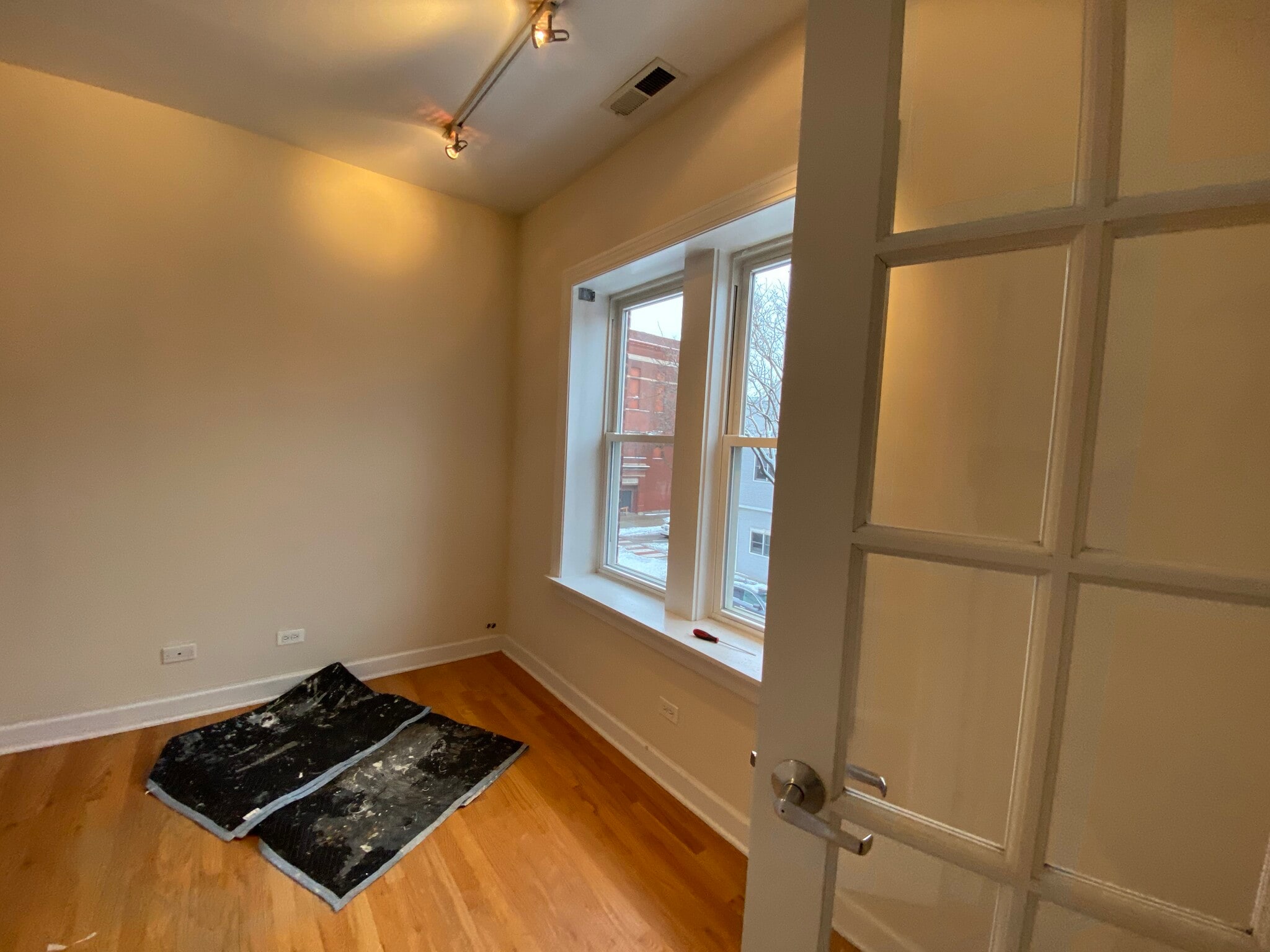 Building Photo - 3246 N Clifton Ave