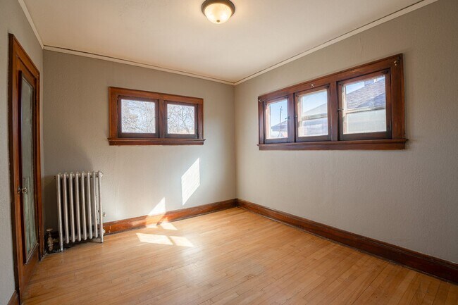 Building Photo - 4202 W Martin Dr