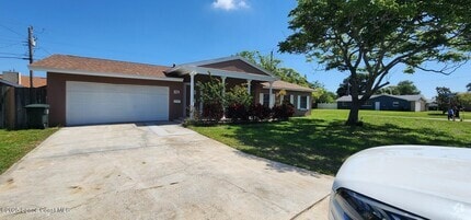 Building Photo - 924 Kings Post Rd