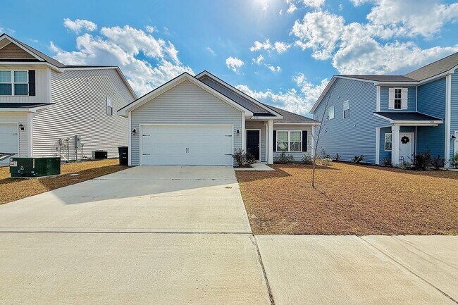 Building Photo - AVAILABLE NOW! (Pet Friendly)