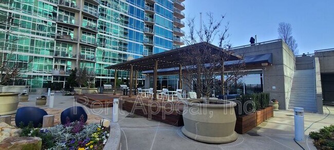 Building Photo - 943 Peachtree St NE