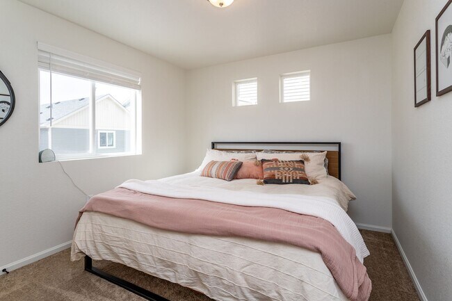 Building Photo - Stylish Three-Level Home in Banning Lewis Ranch!!