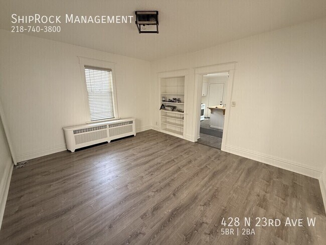 Building Photo - 428 N 23rd Ave W