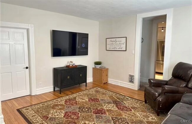 Building Photo - 26 Paris Rd