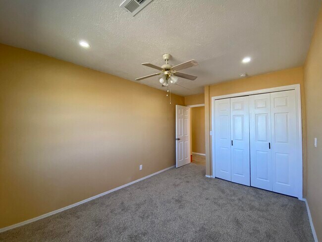 Building Photo - 72 Aspen Dr