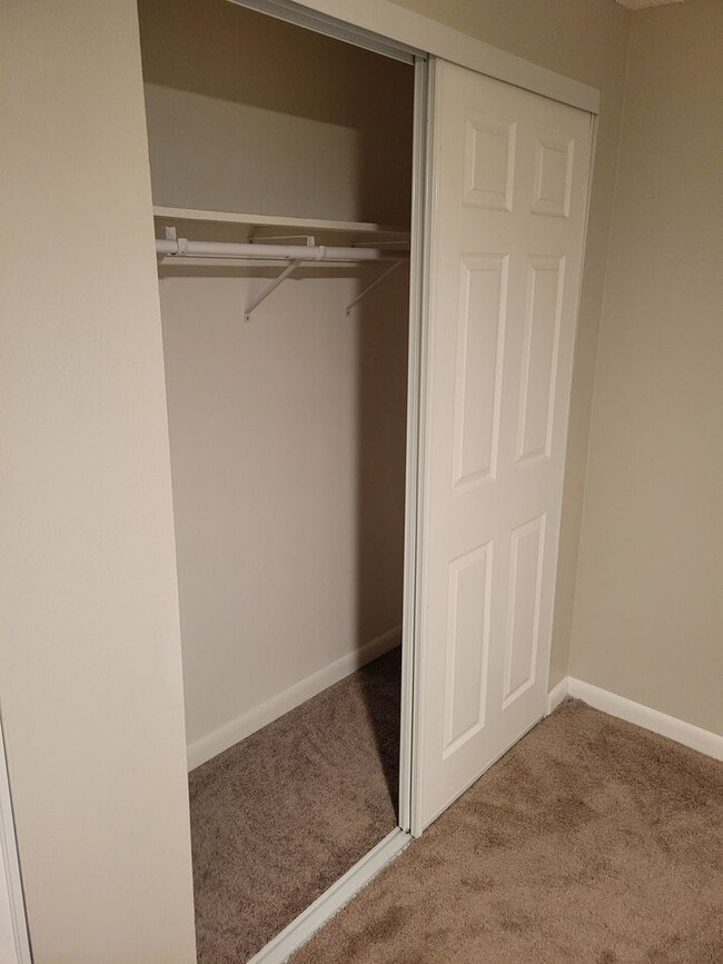 Building Photo - 1 Bedroom Condo in Denver