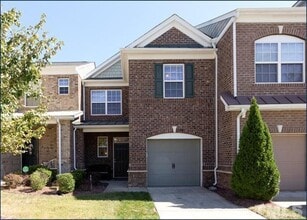 Building Photo - Awesome 2Br 2.5Ba Townhome w/ Bonus Room & Garage!  Available 7/3!