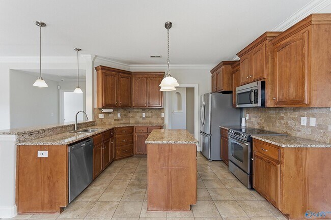 Building Photo - 7518 Parktrace Ln SE