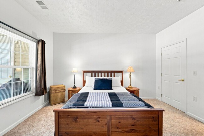 Building Photo - 1201 Stockton Ridge