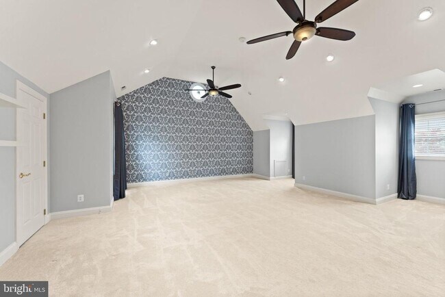 Building Photo - 46448 Montgomery Pl
