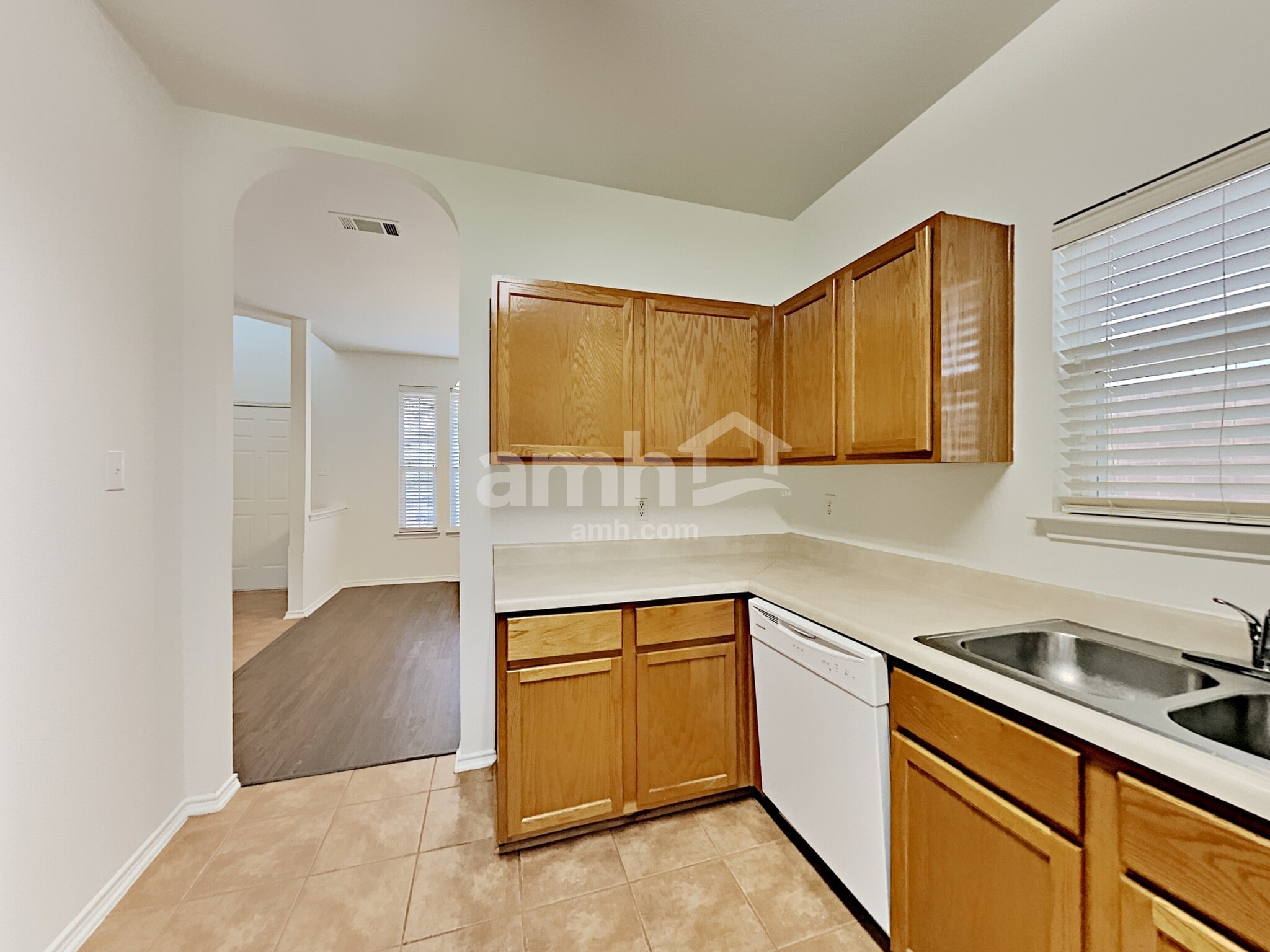 Building Photo - 2915 Encino Riv