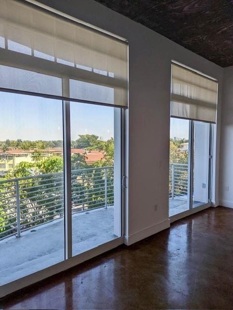 Building Photo - 1789 NE Miami Gardens Dr