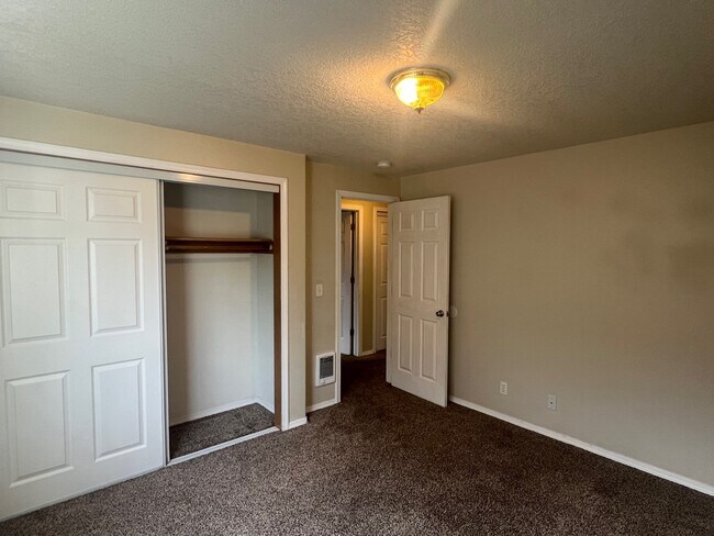 Building Photo - 1041 8th Ave