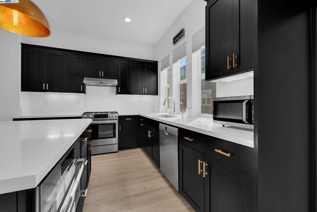 Building Photo - 4287 Loyalton Rd