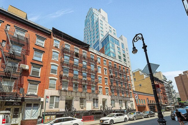 Building Photo - 167 Ludlow St