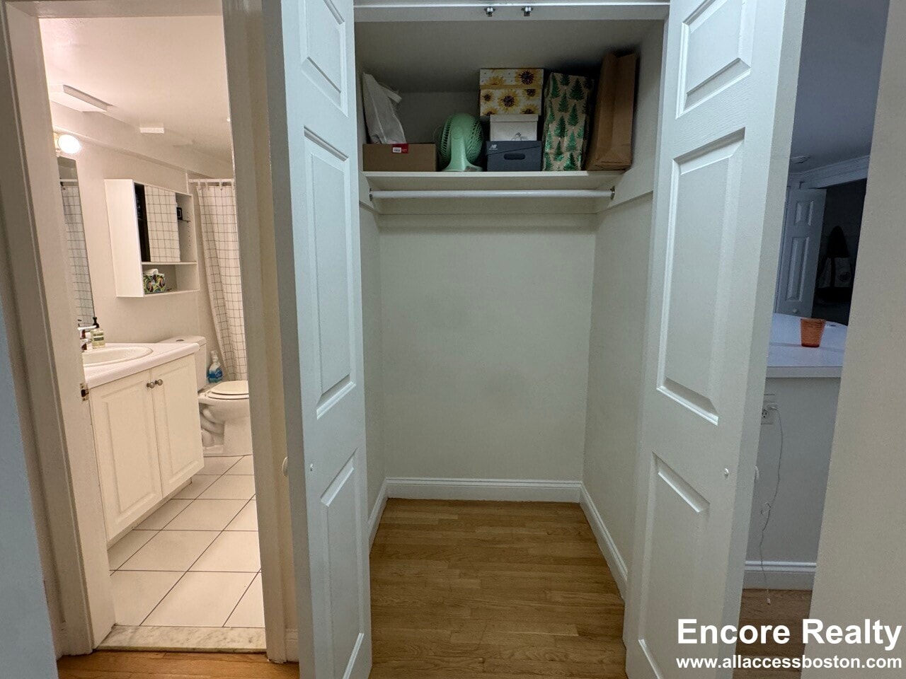 Building Photo - 17 Fairbanks St