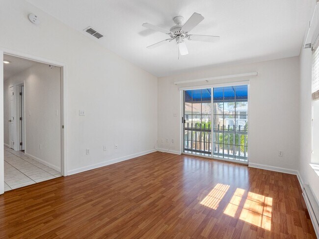 Building Photo - $500 OFF FIRST MONTHS RENT!