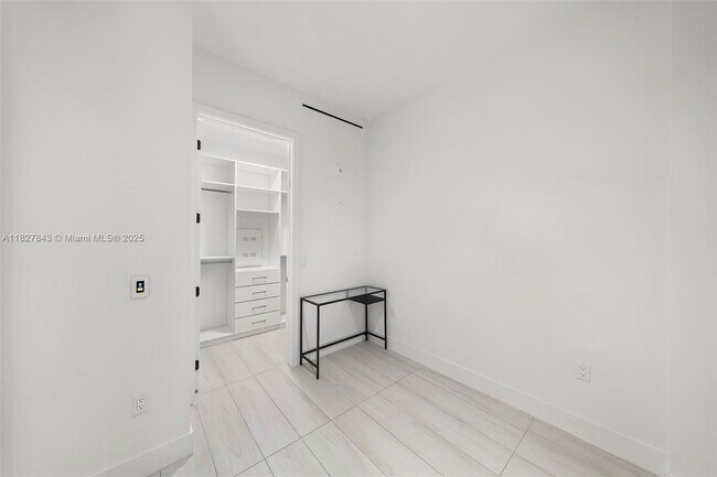 Building Photo - 1030 15th St