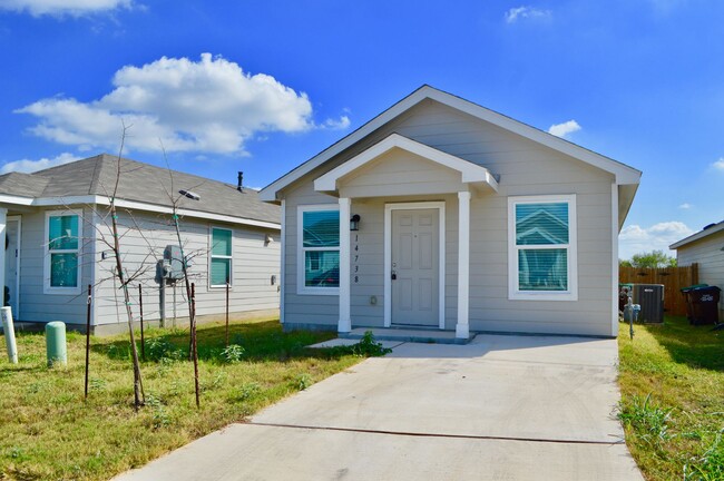 Primary Photo - Super Cute 3 bed 3 bath Home!