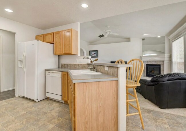 Building Photo - Bristol Heights Beauty: Single-Level 3-Car Garage Home with Private Backyard