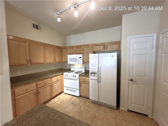 Building Photo - 10550 W Alexander Rd