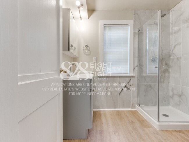 Building Photo - **COMING SOON FOR JUNE 2026 MOVE IN!** 3 BED/2 BATH DUPLEX - CLOSE TO CAMPUS!