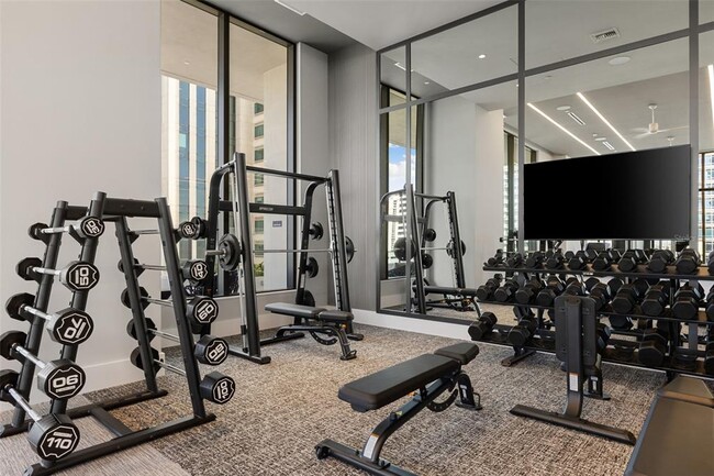 Building Photo - 275 1st Ave S