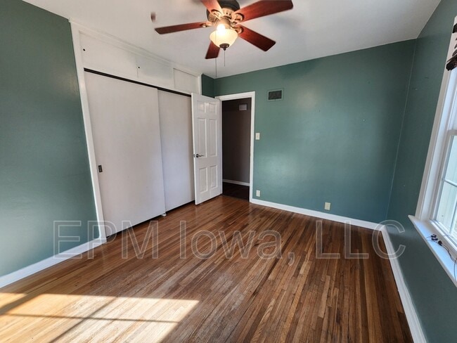 Building Photo - 137 Pauline Pl