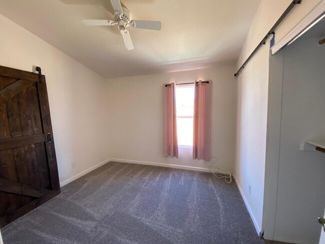 Building Photo - 10254 Hopi Ln